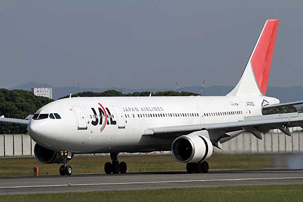 JAL A300B4-600R JA012D