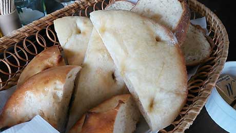 食べ放題の玄米粉パン