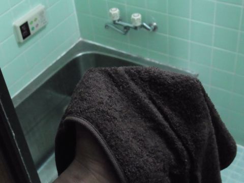 バスタオルは必要ない？ お風呂から上がるとき、フェイスタオルでも十分か検証します。