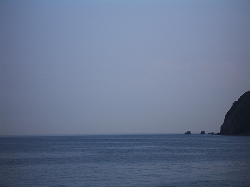 微かな富士山