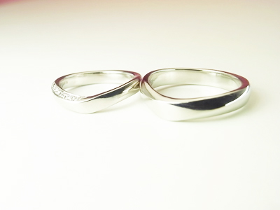 結婚指輪　V　人気