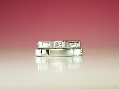 結婚指輪　ダイヤ　四角