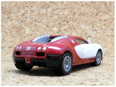 siku_bugatti_veyron_010s.jpg