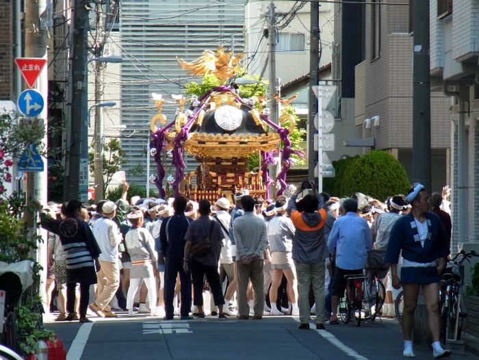 下谷神社神輿渡御 058-1